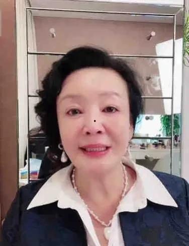娱乐圈吃瓜美女是谁啊百度云,百度云独家曝光！
